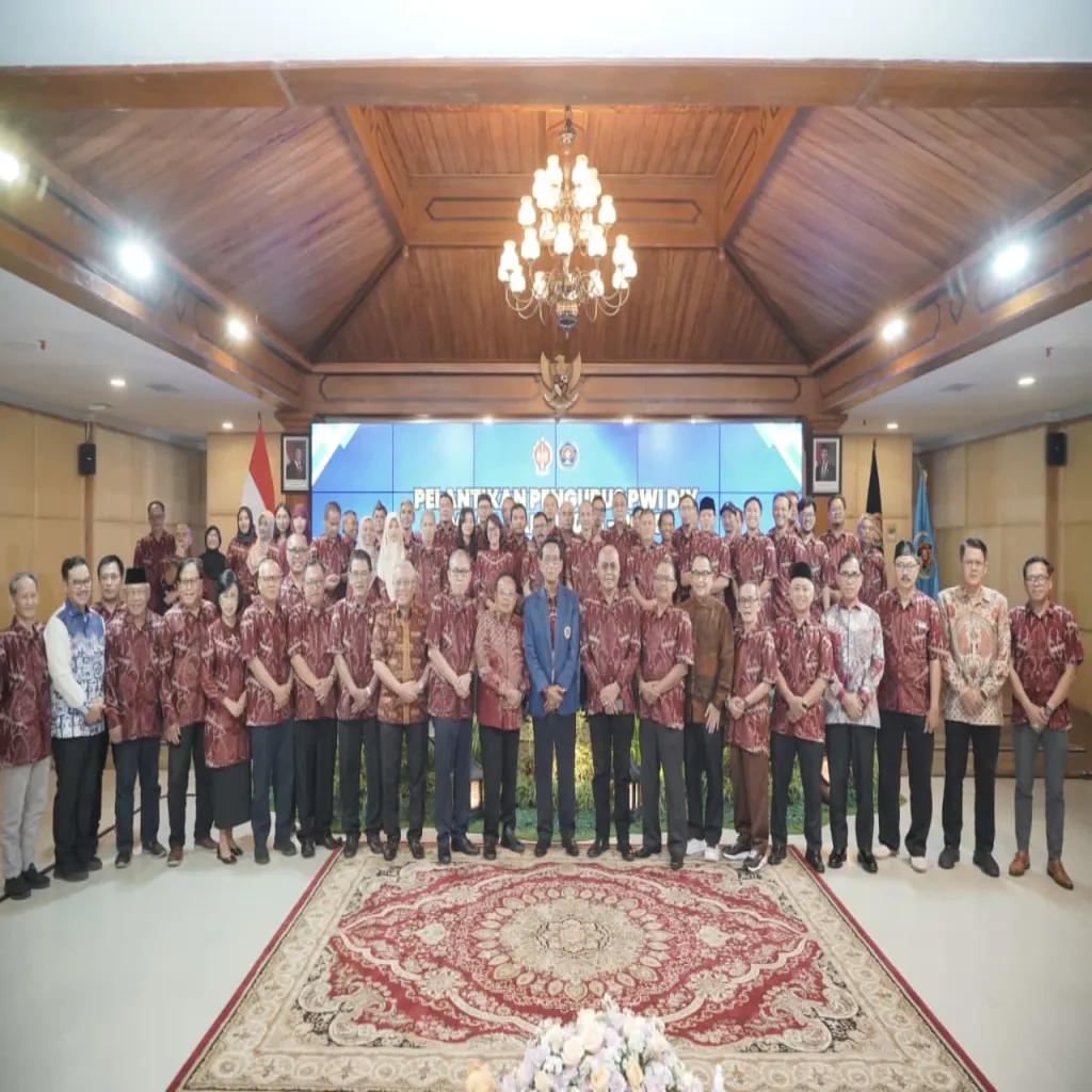 Pengurus PWI DIY 2025–2030 Dilantik di Hadapan Sri Sultan HB X, Tegaskan Etika Pers di Era Viralitas